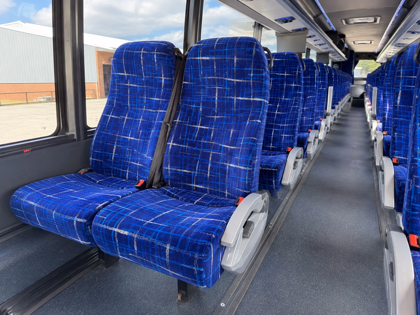 eugene charter bus rentals for eugene school districts