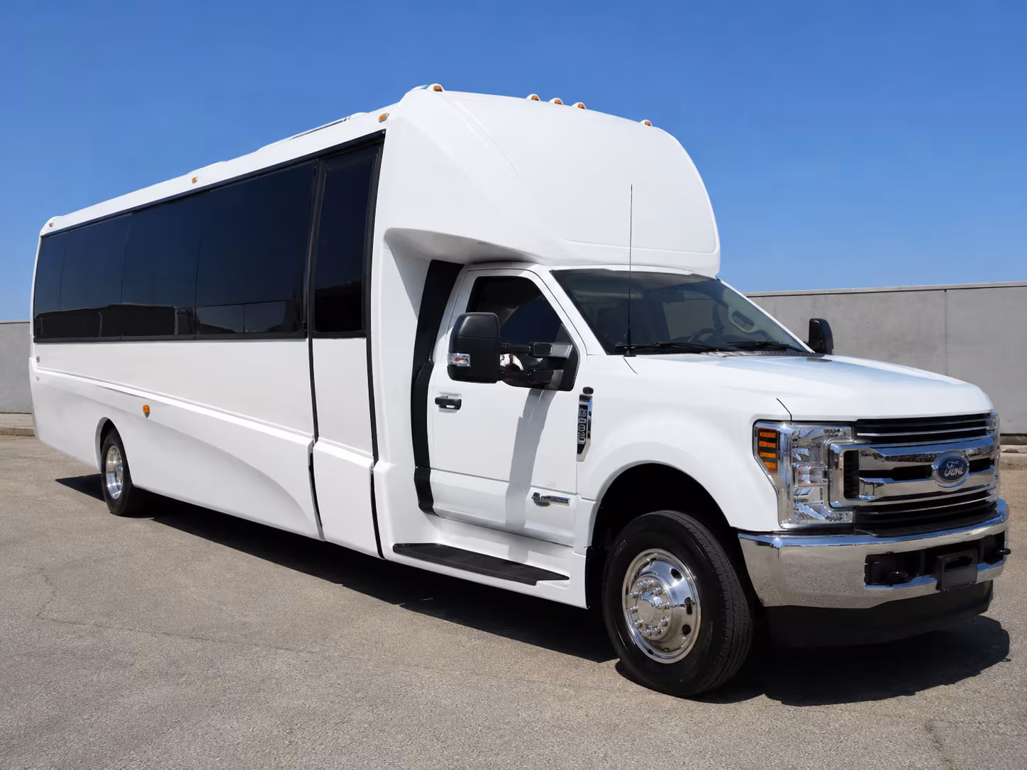 eugene private event charter bus rentals for your group