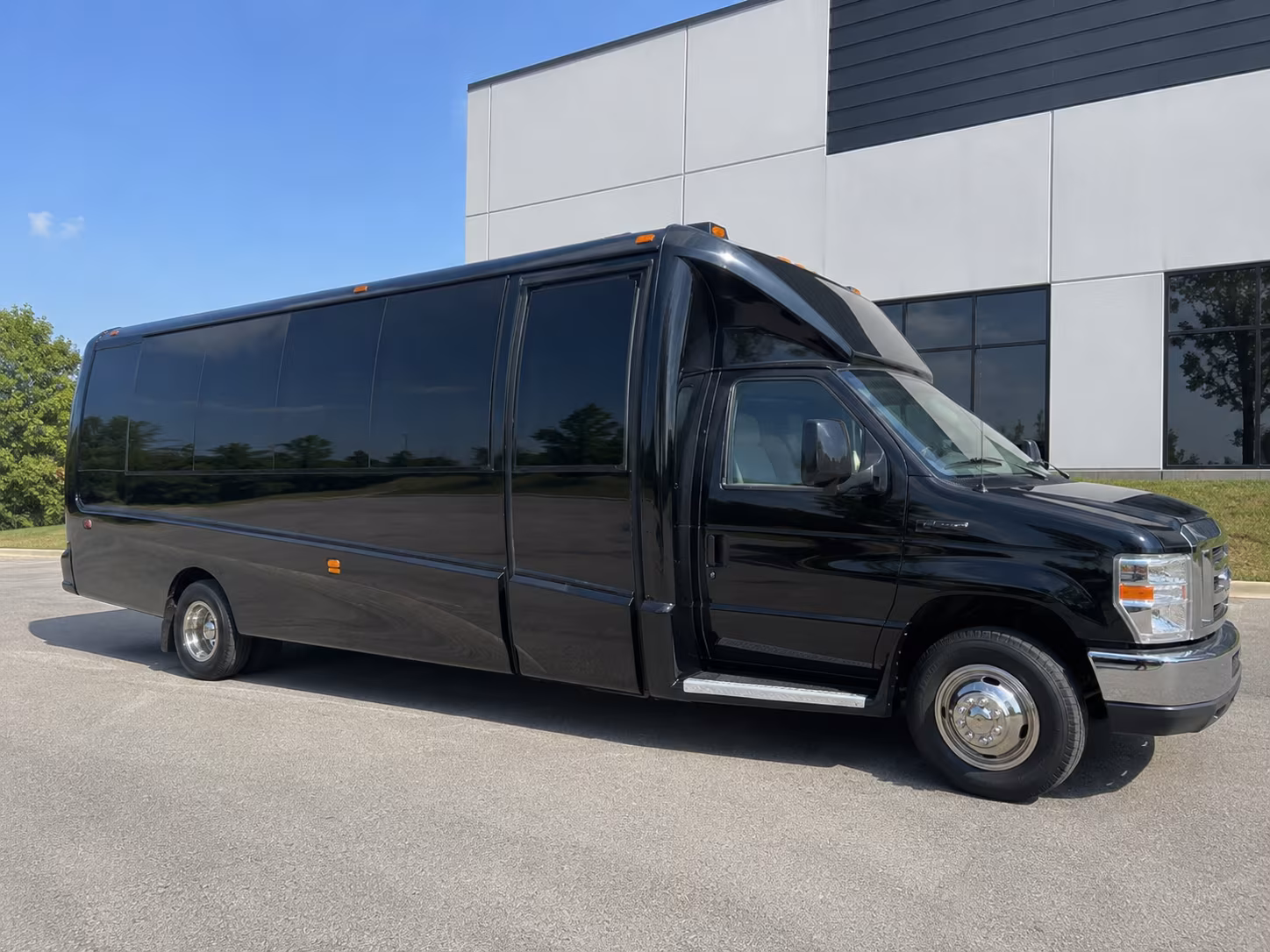 eugene rent a bus for teams and fans traveling to away games and tournaments
