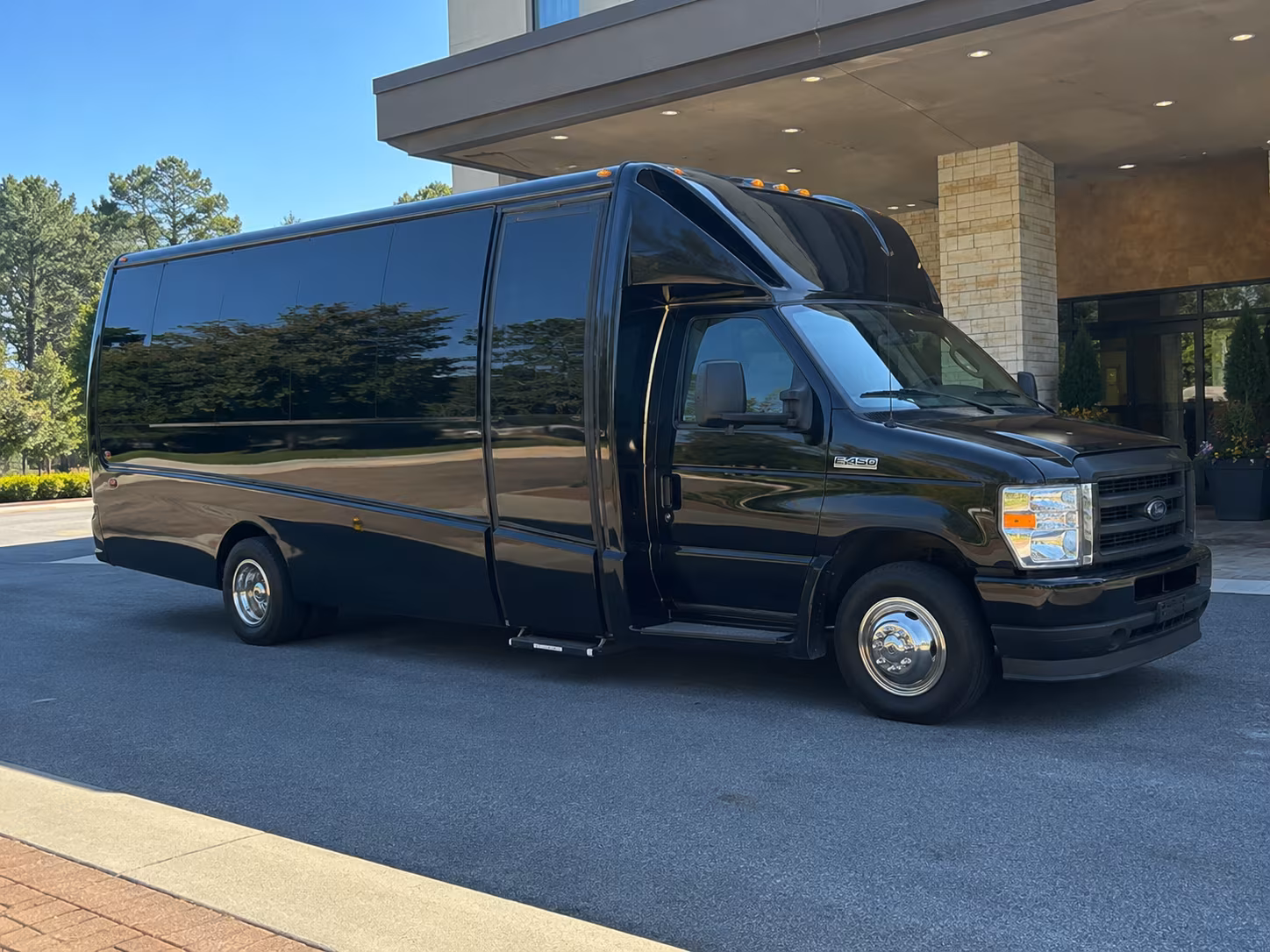 explore the philomath coast range foothills wine trail by bus