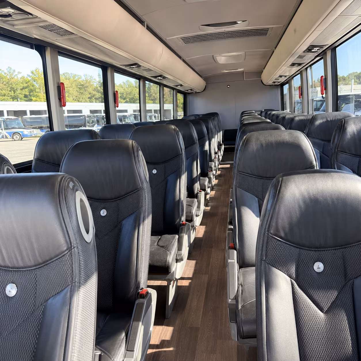 salem employee charter buses for small teams and large workforces
