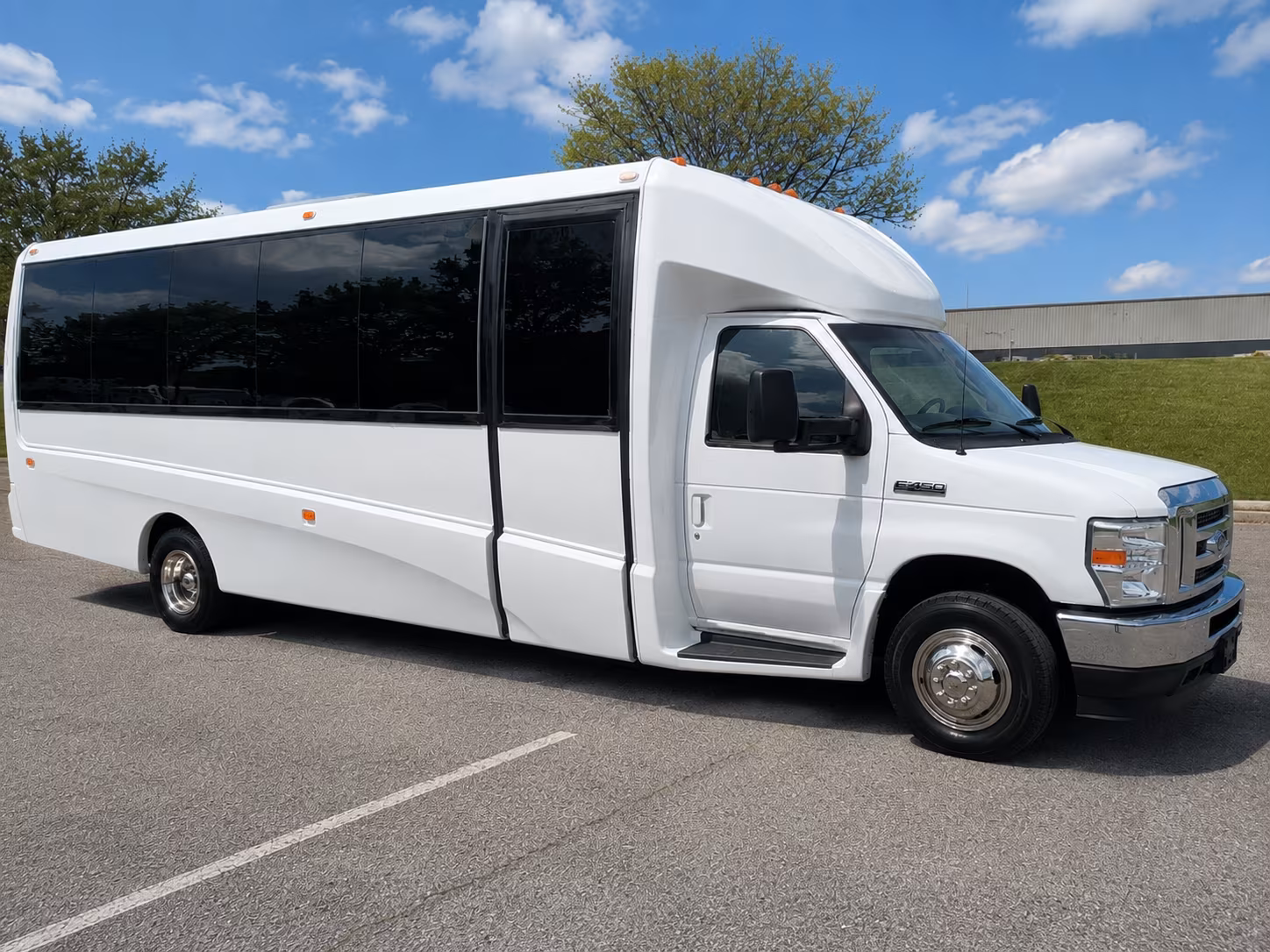 tigard airport shuttles for your travel needs