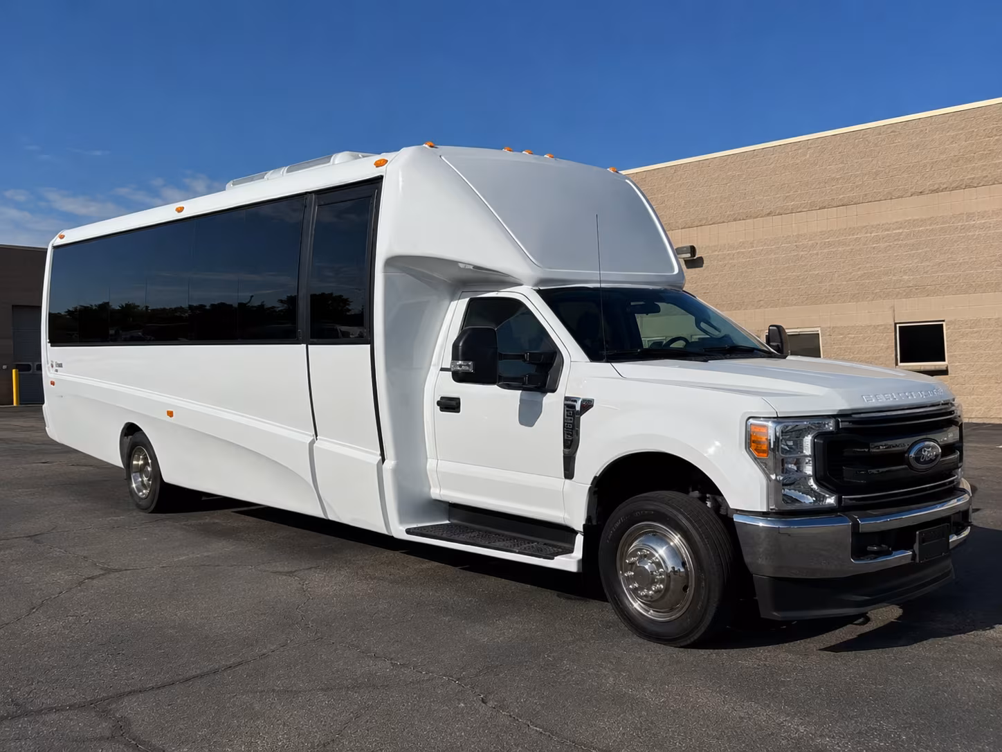 tigard timely charter buses for tigard corporate outings
